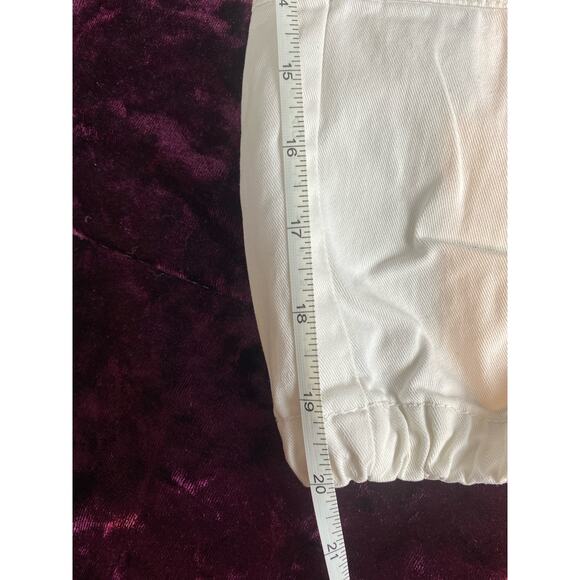 MICHAEL Michael Kors White Cargo Capri Pants - Size 6 - Picture 4 of 7